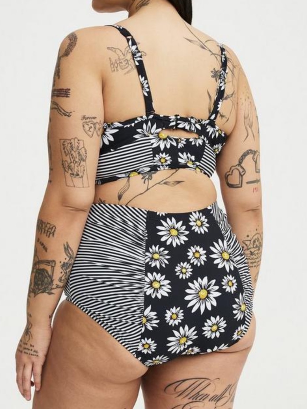 NWT TORRID High-Waist Daisy Print Top and Bottom SwimSet - Black/White/Yellow - Picture 2 of 7